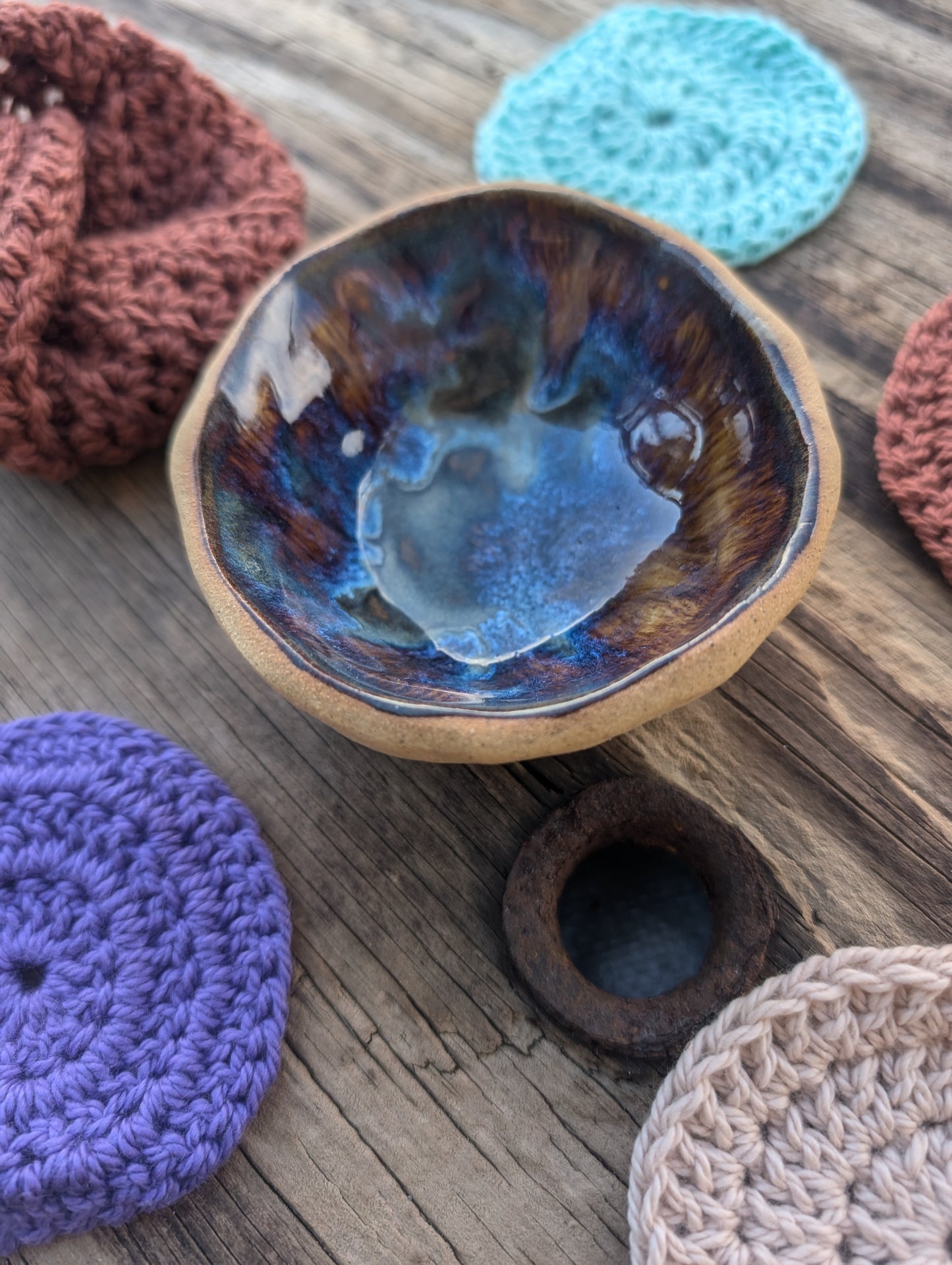 Ceramic bowl and face scrubbies